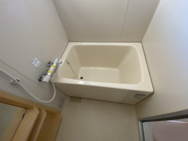 ファミール安室東 A棟の浴室