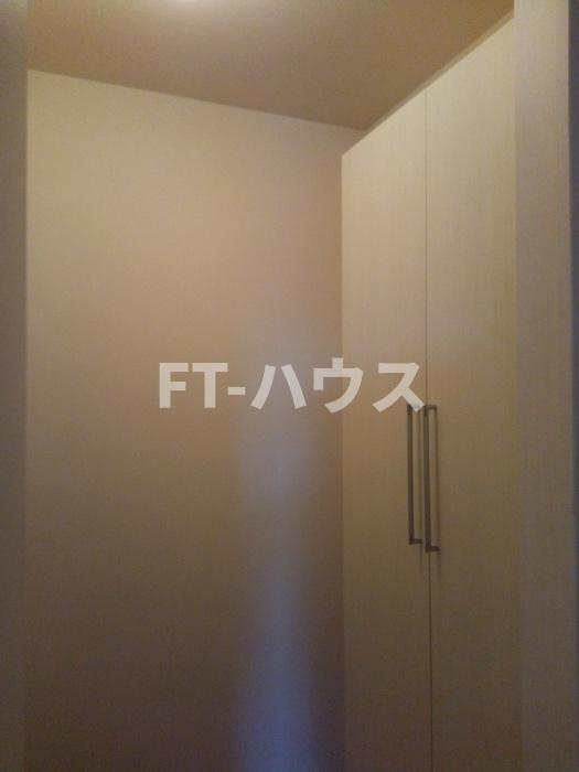 クロシェット　Aの玄関|玄関収納