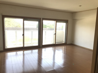 【居間・リビング】 | シーサイドコーポラス西宮