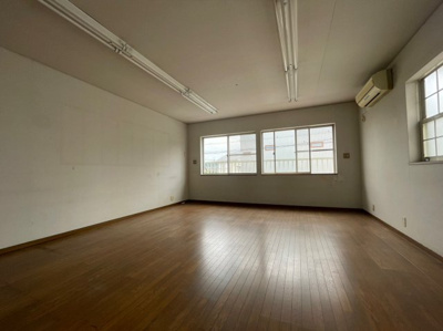 【居間・リビング】 | 桜花台１丁目店舗事務所