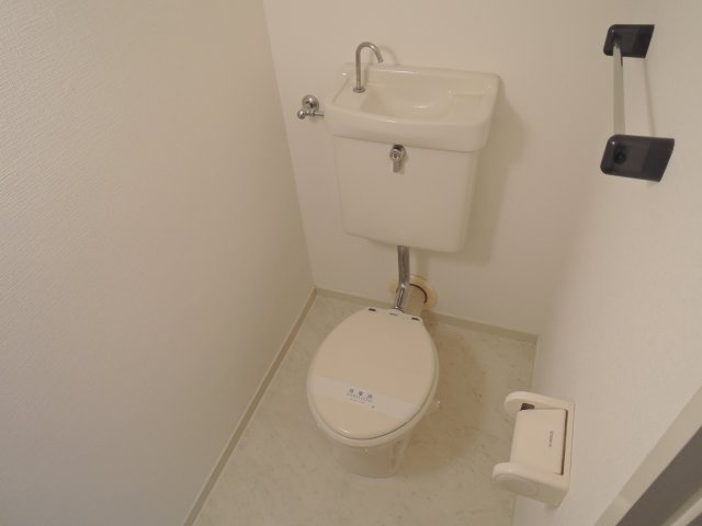 ハイツ81のトイレ