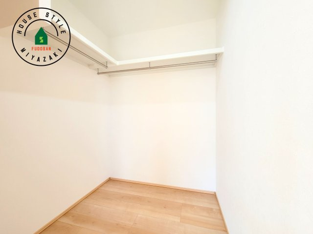 第4下田島平松モデル(5号棟)の収納|洋服や大きな荷物が多い方や人数の多いご家族などは、一般的なクローゼットよりもウォークインクローゼットのほうが使い勝手が良いです。