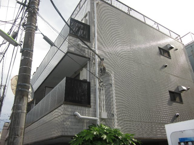 オクト明大前の外観