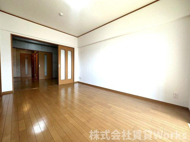 グランシティFukushimaの居間・リビング|こちらの居間で趣味の時間をお楽しみください