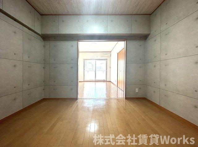 グランシティFukushimaの居間・リビング|こちらの居間で趣味の時間をお楽しみください