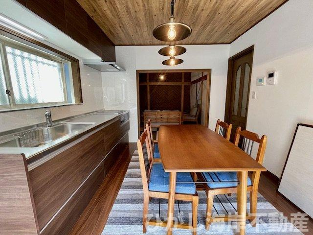 海老名市大谷南4丁目　中古戸建の居間・リビング|新規リフォーム完了！15帖　LDK（和室側はリビングにリノベします）
