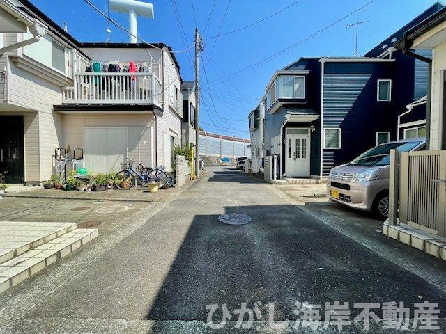 海老名市大谷南4丁目　中古戸建の前面道路含む現地写真|新規リフォーム完了！　現地外観