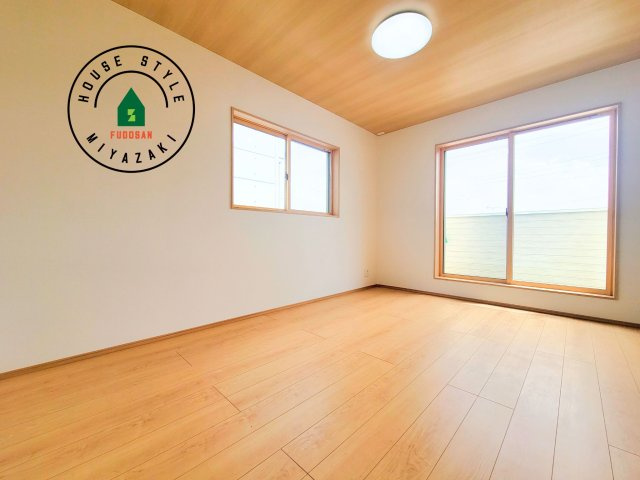 第8本郷南方モデル（2号棟）の寝室|主寝室には収納力に優れたクローゼットがありますので、お部屋もすっきり片付きます。