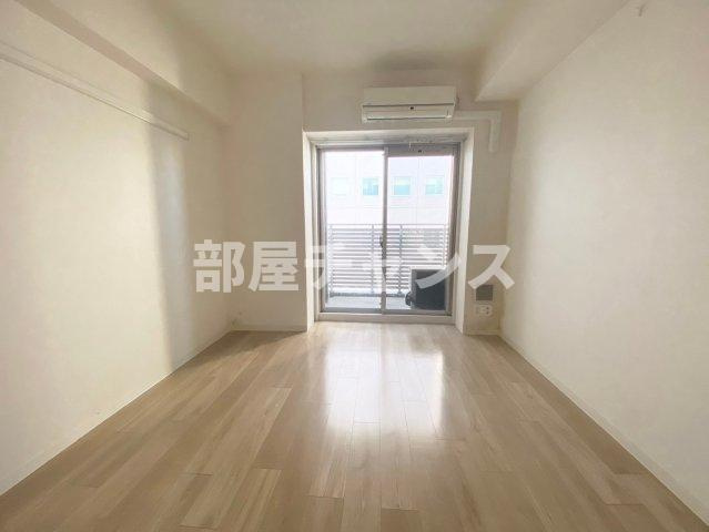 プレサンス丸の内城雅の居間・リビング