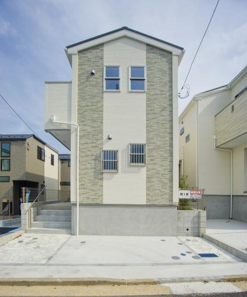 横浜市金沢区富岡西４丁目の新築一戸建の外観|閑静な住宅地でゆったりとお過ごし頂けます。
お気軽にお問合せ下さい！