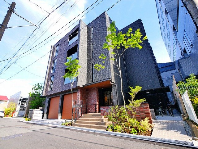 コティマ生駒駅前の外観