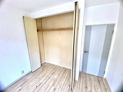 【収納】 | 新栄プロパティ恩智Ⅲ | ちょっとした収納スペースも充実しています