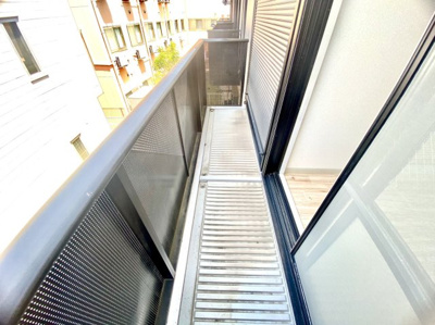 【バルコニー】 | 新栄プロパティ恩智Ⅲ | 陽当たり良好なバルコニーです