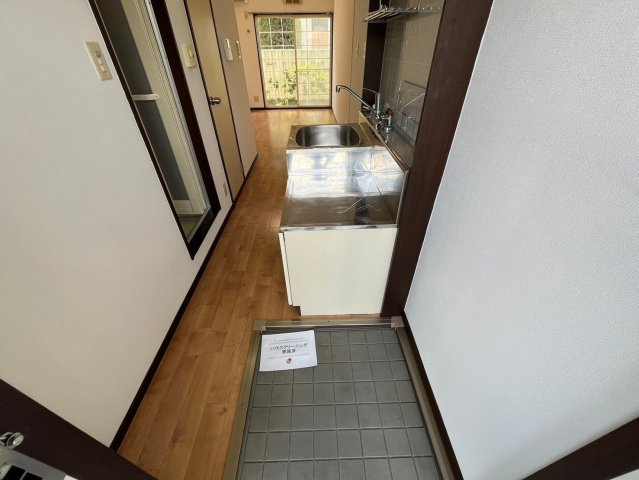 寝屋川市本町のアパートの玄関