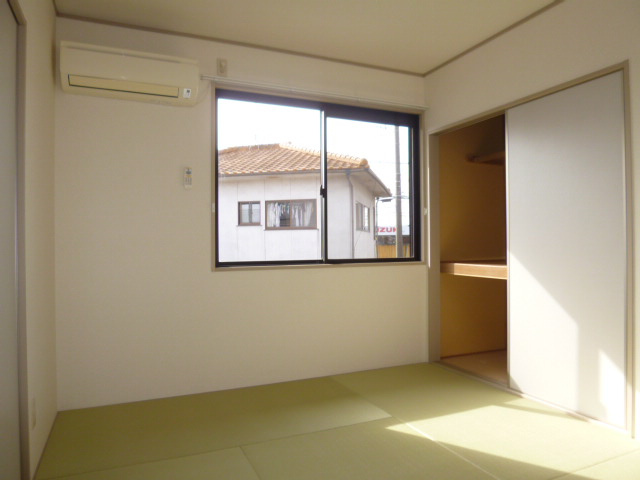 コスモス・ガーデンの和室