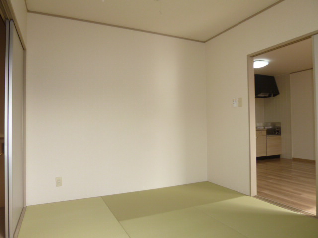 コスモス・ガーデンの和室