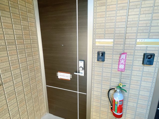 サン アレキの玄関