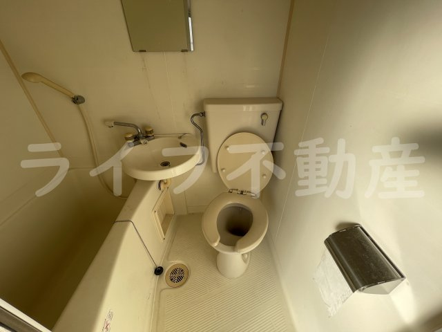 ハナテンイイヅカハイツのトイレ|ゆったりとした空間のトイレです
