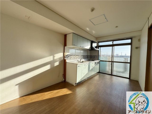 プレアールシラミズの居間・リビング