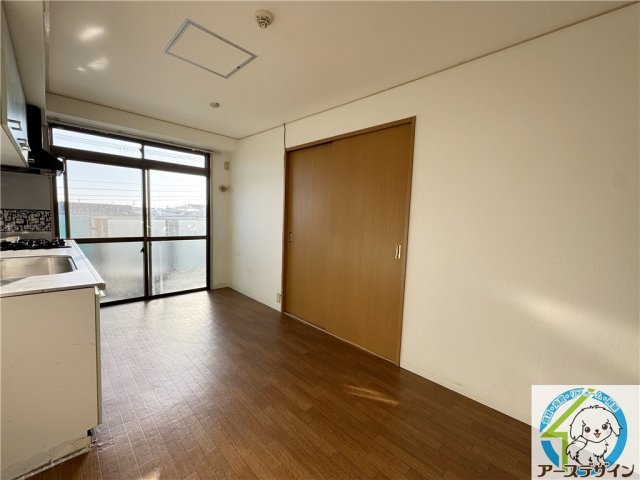 プレアールシラミズの洋室