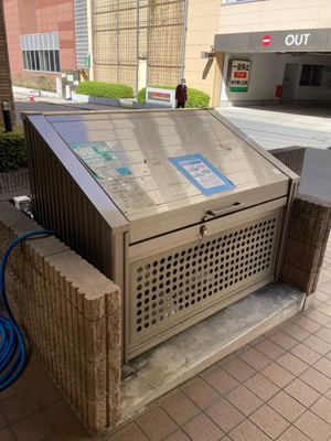 【その他共用部分】 | ラフィーネたまプラーザ | 敷地内ごみ置き場でごみ出しもらくらく～♪忙しい社会人さんや学生さんにもうってつけ！