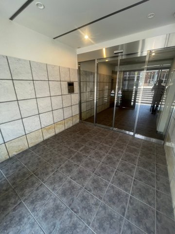 エルフラット白山のエントランス