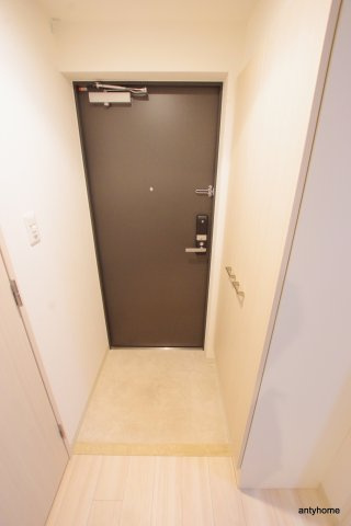 エスリード南森町　仲介手数料無料の玄関