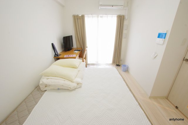 エスリード南森町　仲介手数料無料の居間・リビング