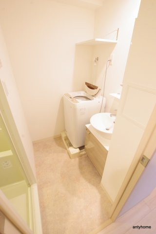 エスリード南森町　仲介手数料無料の洗面所