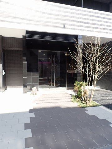 ステージファースト田端アジールコートのエントランス