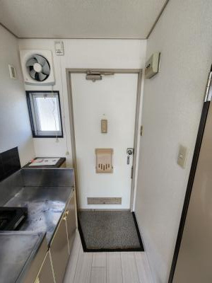 瀬戸畑ハイツの玄関