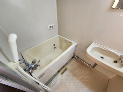 瀬戸畑ハイツの浴室