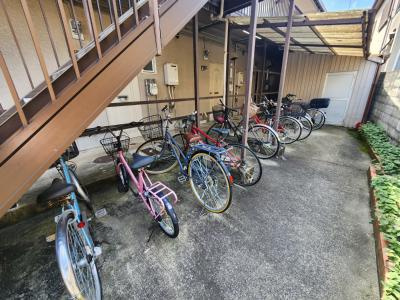 瀬戸畑ハイツの駐車場|駐輪場