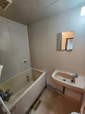 瀬戸畑ハイツの浴室