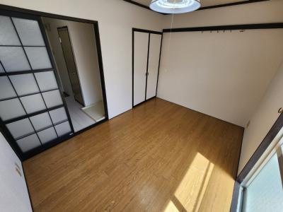 瀬戸畑ハイツの居間・リビング|洋室