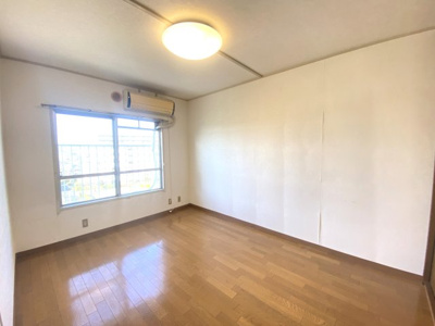 【洋室】 | 早期売却にて値下770万円♪（最上階・角部屋）東新井団地５階