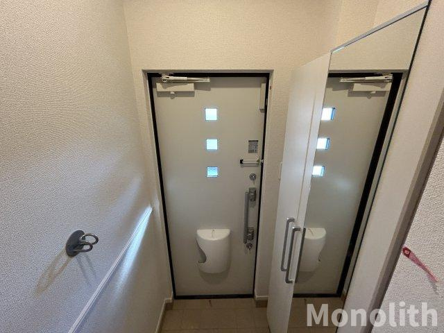 プロムナード箕形の玄関