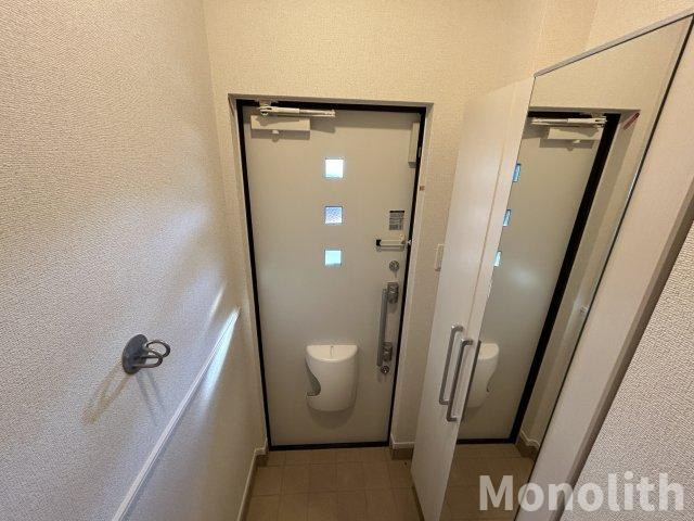 プロムナード箕形の玄関