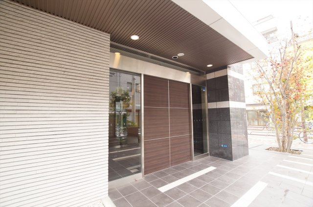 レクセルマンション上野入谷のエントランス