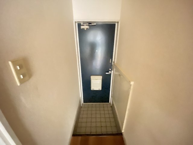ステップ二ツ木 の玄関