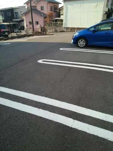 ソレア－ドＡの駐車場