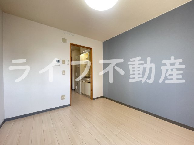 Renatus新深江の居間・リビング|こちらの居間で趣味の時間をお楽しみください