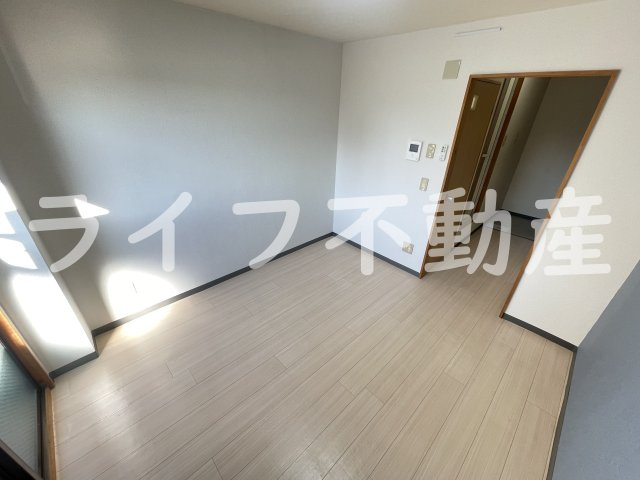 Renatus新深江の居間・リビング|使いやすい居間です