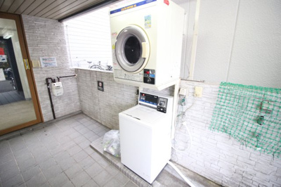 【その他】 | ロイヤルヴィラあべの | 共用部にコインランドリーがあります♬
