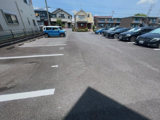 アイリスＫの駐車場