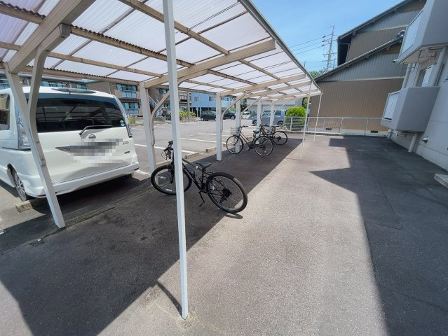 アイリスＫの駐車場