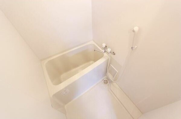 クレフラスト鳴海の浴室