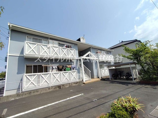 フレグランス三ツ相　A棟の駐車場