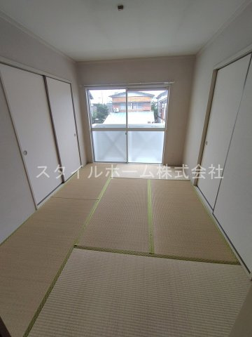 フレグランス三ツ相　A棟の和室