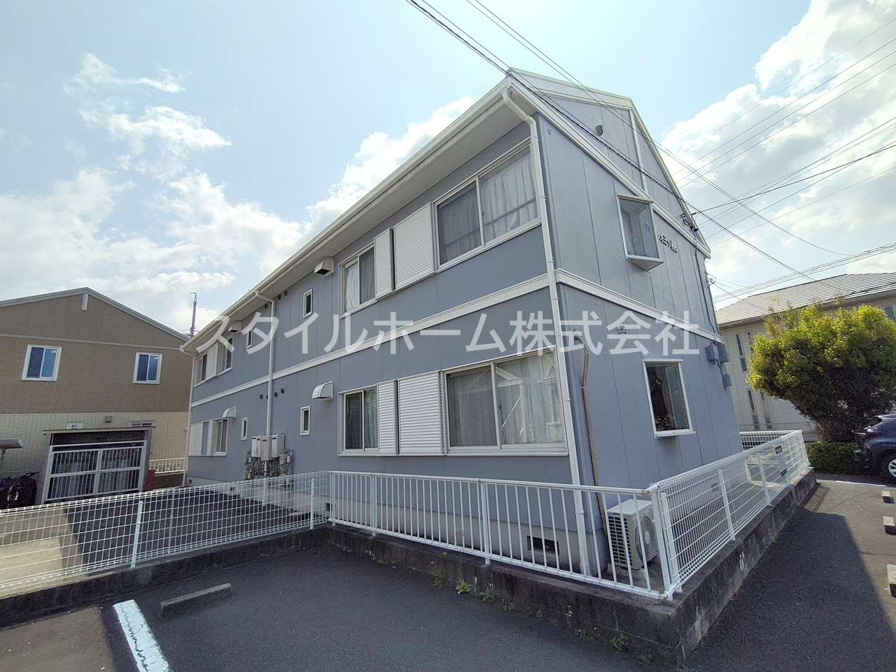 フレグランス三ツ相　A棟の外観